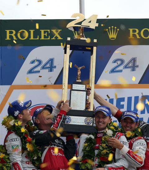 120617_24hLeMans_Finish_podium_trofee
